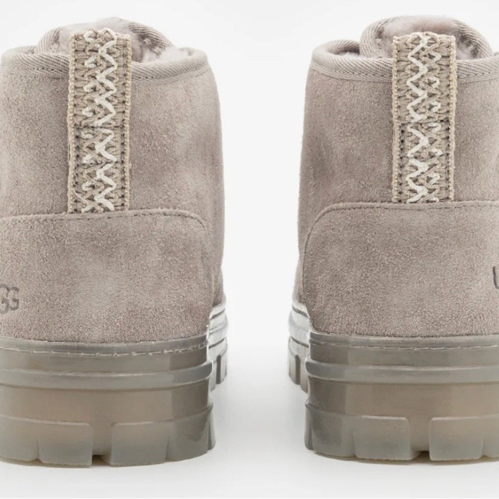 UGG - Picture 9 of 9